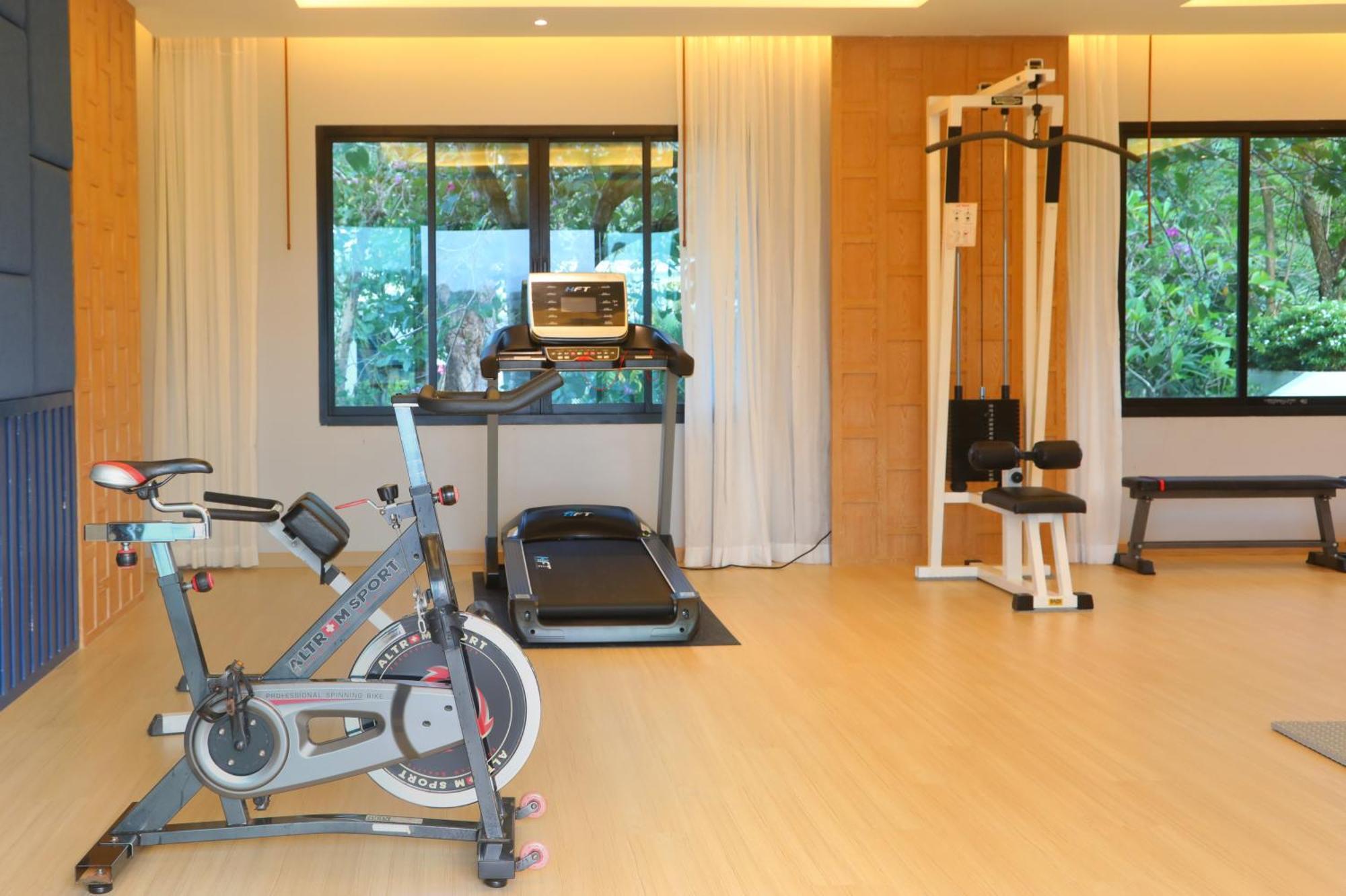 Craft Resort & Villas, Phuket Town Экстерьер фото A home gym