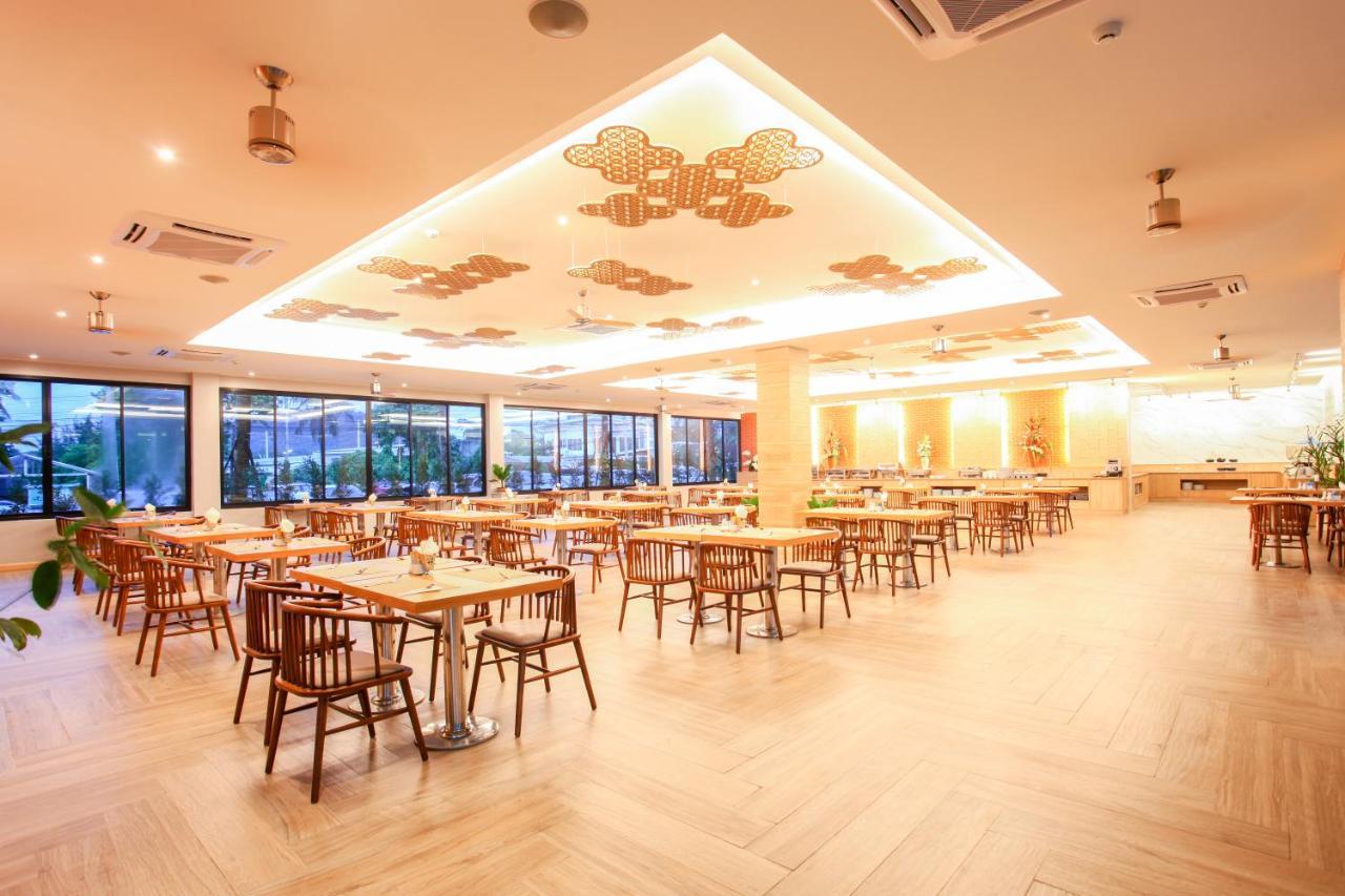 Craft Resort & Villas, Phuket Town Экстерьер фото The dining room